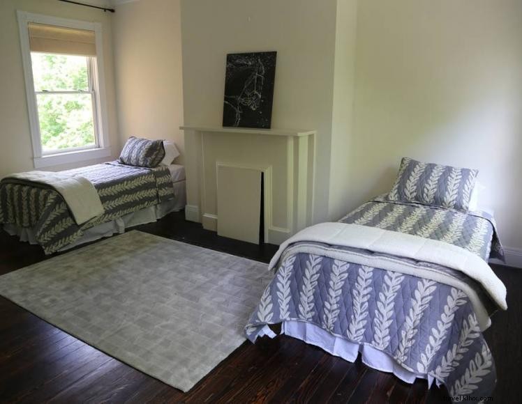 The Peach House – A Charming Vineyard Retreat in Winchester, KY