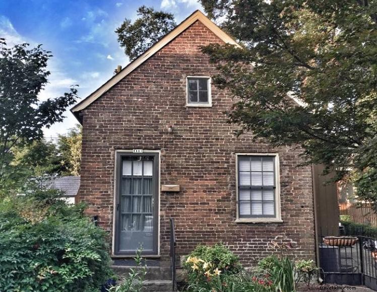 The Nicholson House: Historic 1820s Cottage in Bardstown’s Bourbon Capital