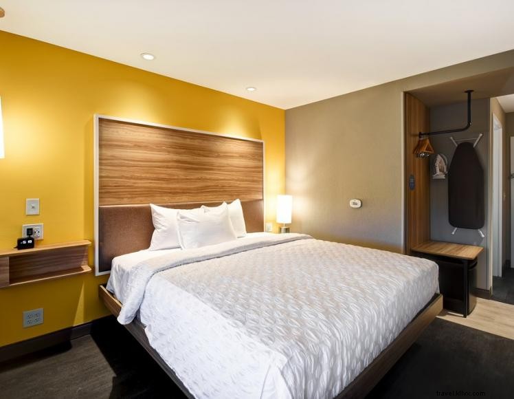 Tru by Hilton Louisville Airport & Expo Center