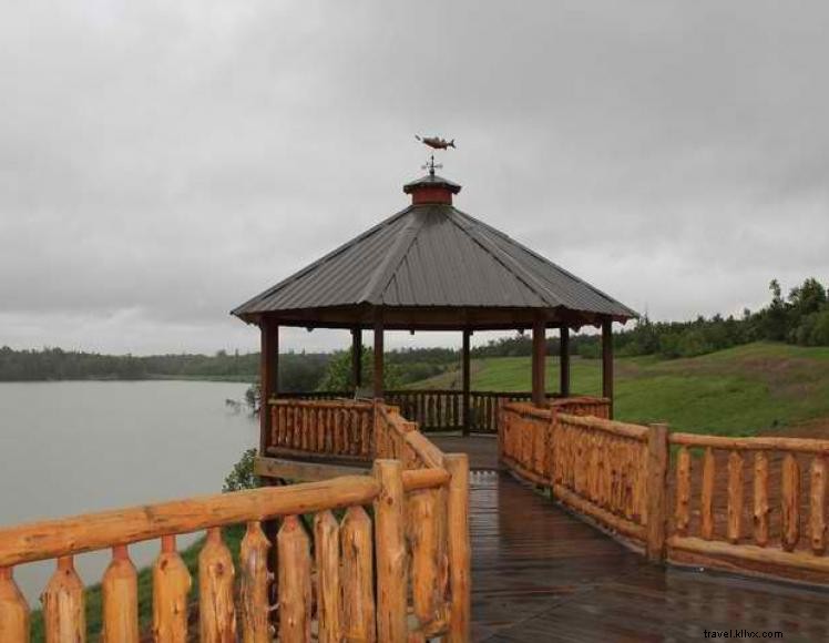 The Lodge at Emerald Waters – A Secluded Retreat in Mayfield, KY