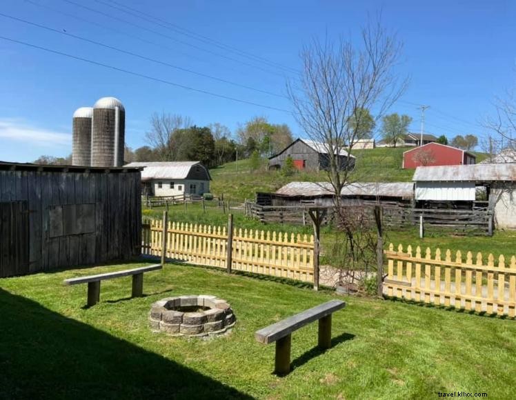 The Farm at Long Branch – Country Lodging & Private Wedding Venue in Tompkinsville, KY