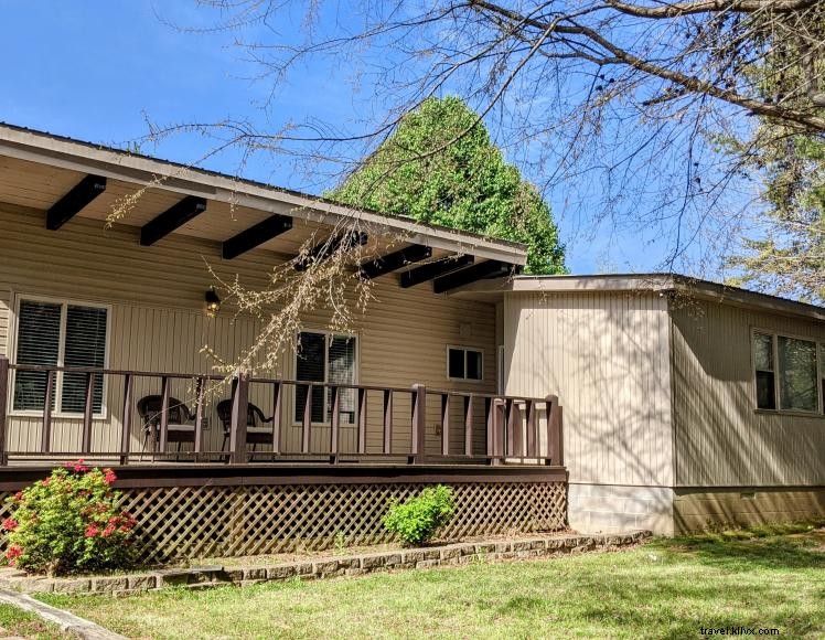 The Cumberland Retreat – 3‑Bedroom Cabin Near Lake Cumberland