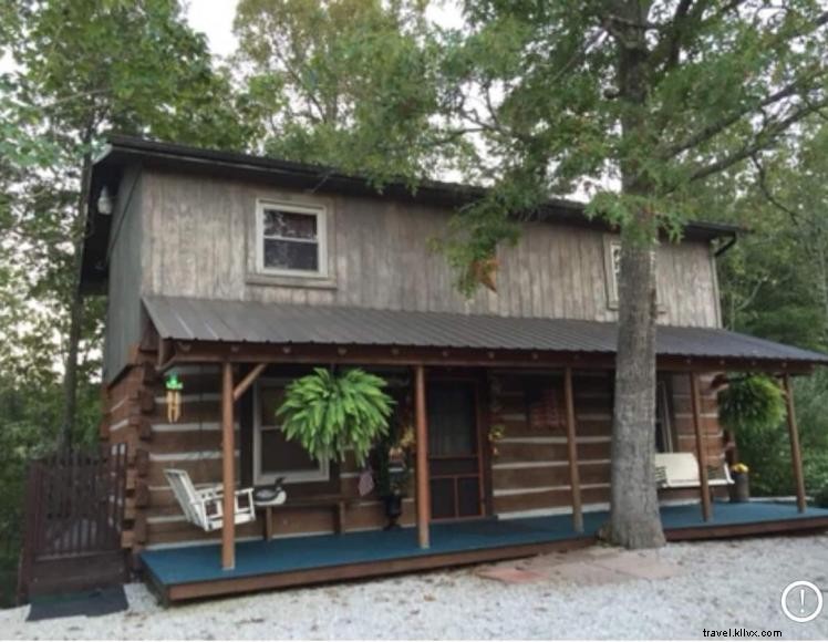 Up the Creek Cabin – Secluded Log Retreat with Stunning Views