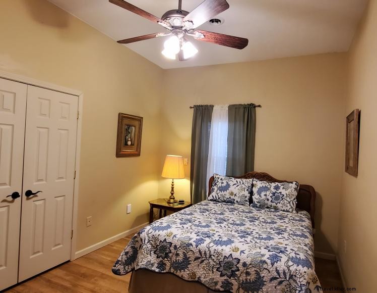 Valley View Lodge – Cozy Cabin in Western Kentucky