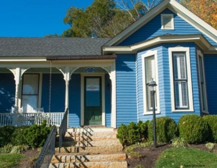 Wilderness Road Guesthouses – Charming Historic Home Rentals in Stanford, KY