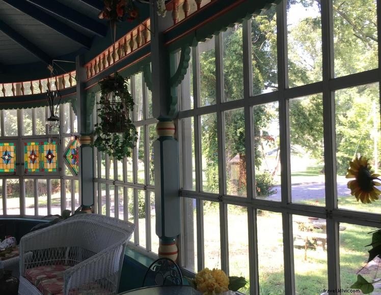 583 West Inn – Your Charming Weekend Getaway