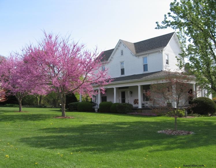 1898 Red Bud B&B – Historic Comfort in Wilmore, KY