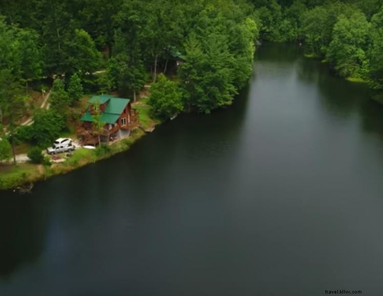 Sleepy Bear s Dream: A 7‑Person Log Cabin Retreat on Beartrack Lake