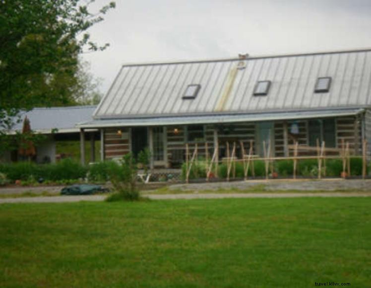 Burdoc Farms Bed & Breakfast – Rustic Kentucky Farm Stay