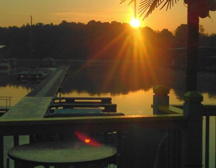 Buzzard Rock Resort & Marina – Lakeside Luxury in Kentucky