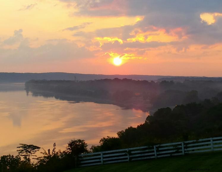 Historic 3‑Bedroom Victorian Home on the Ohio River