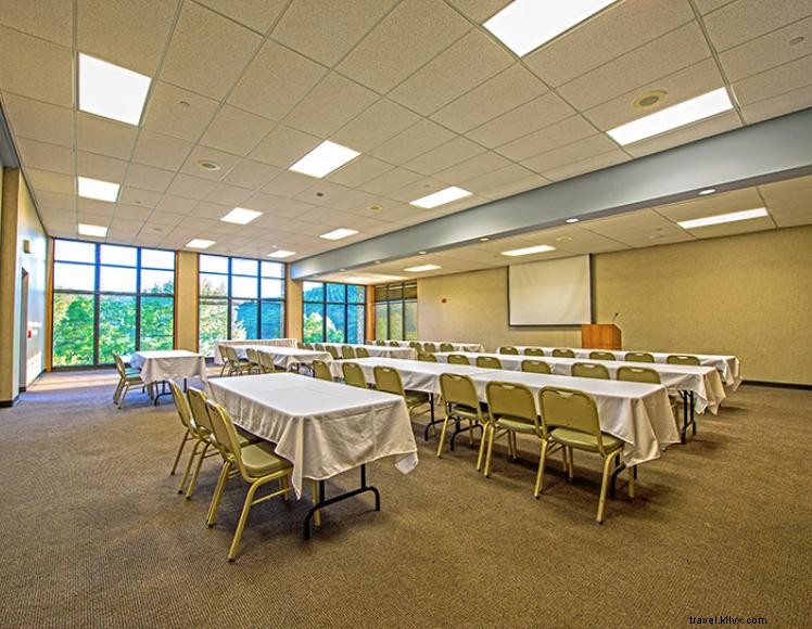 Buckhorn Lake State Resort Park – A Natural Retreat in Appalachian Kentucky