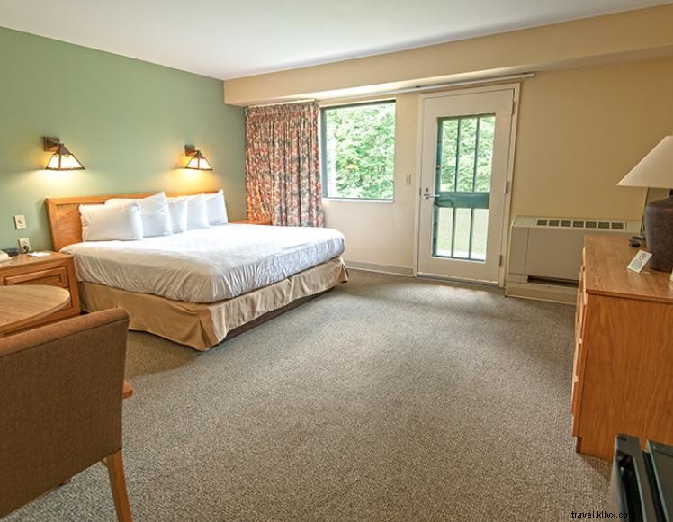 Blue Licks Battlefield State Resort Park – History, Lodging, and Outdoor Adventures