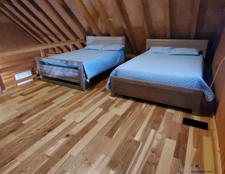 Bear s Den Lake Cabin Retreat