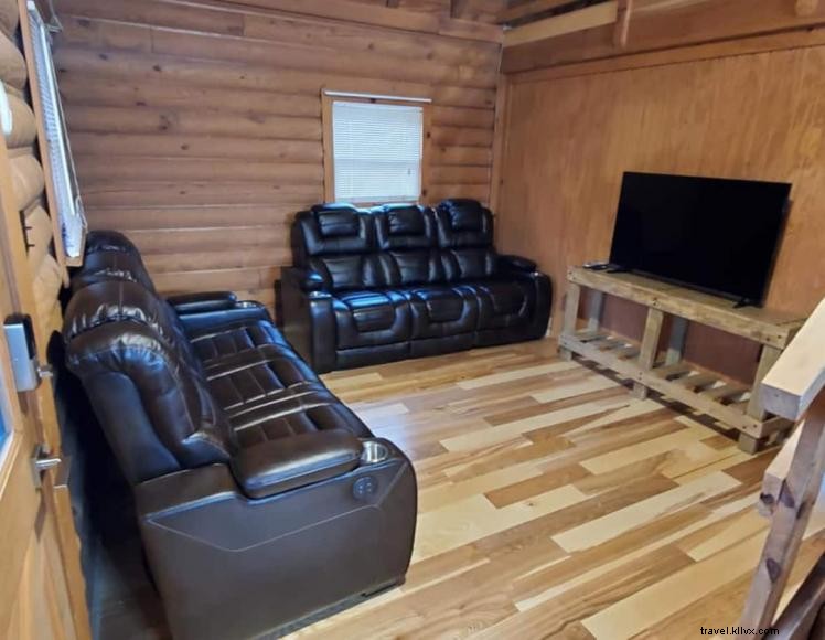 Bear s Den Lake Cabin Retreat