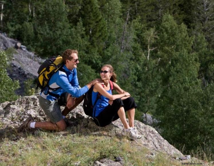 Explore Breaks Interstate Park: Trails, Lodging, & Adventure in the Virginia Appalachians