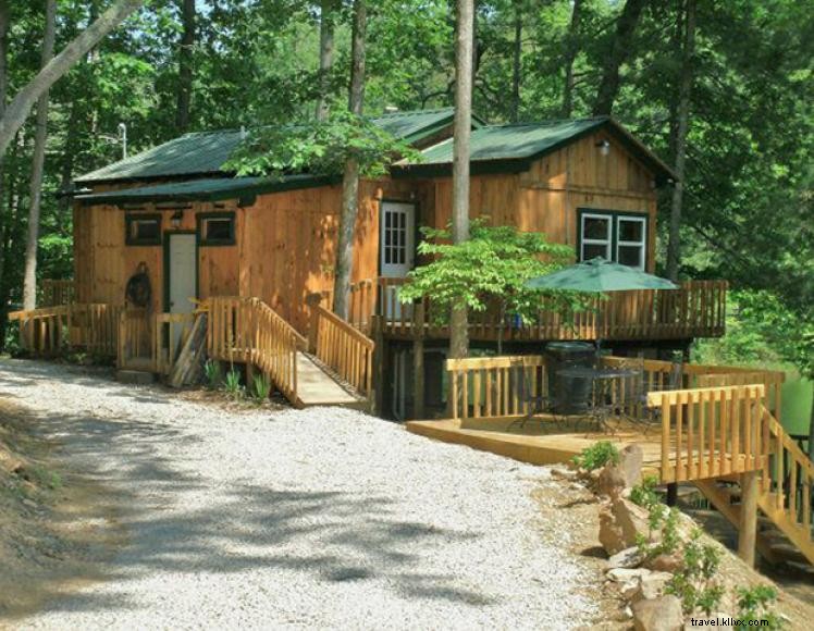 Bear Track Lake Adventures: Premium Cabins in the Heart of Red River Gorge