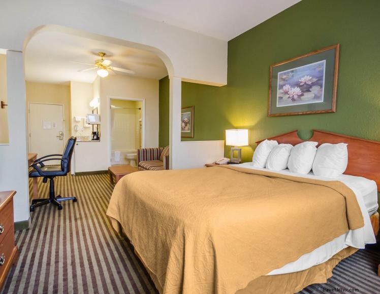 Bluegrass Inn & Suites – Pet‑Friendly Comfort in Winchester, KY