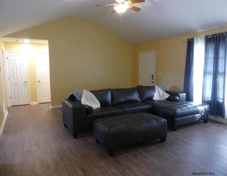 Bourbon Trail Lodge – Luxury 3‑Bedroom Home Near Lawrenceburg, KY – Airbnb