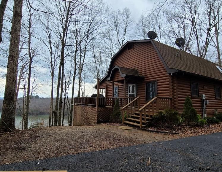 Captain s Point Cabin – Luxury 5-Bedroom Lake Cumberland Retreat