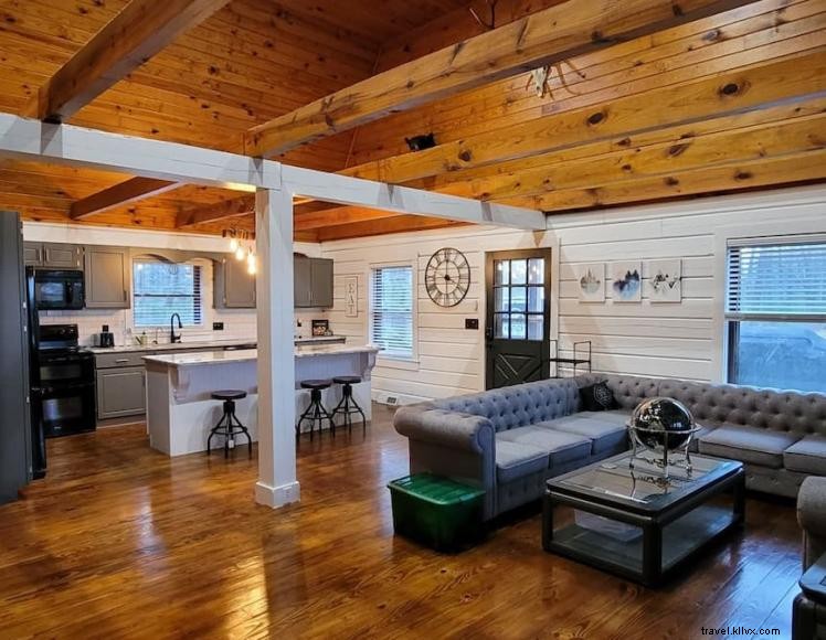 Captain s Point Cabin – Luxury 5-Bedroom Lake Cumberland Retreat