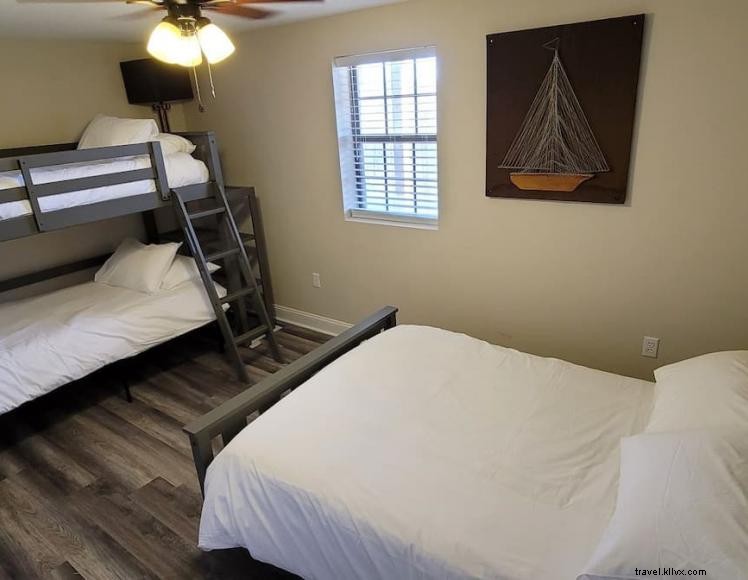 Captain s Point Cabin – Luxury 5-Bedroom Lake Cumberland Retreat