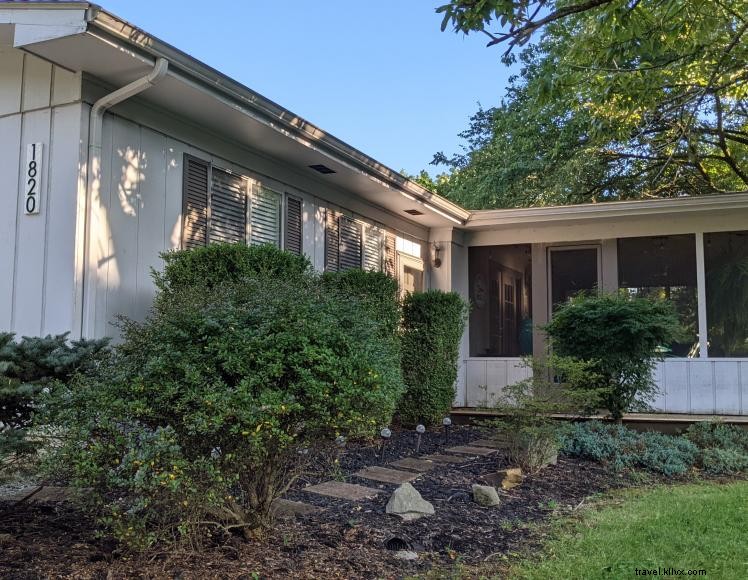 Cocktail Cove: Newly Remodeled 4-Bed Lake House in Jamestown, KY