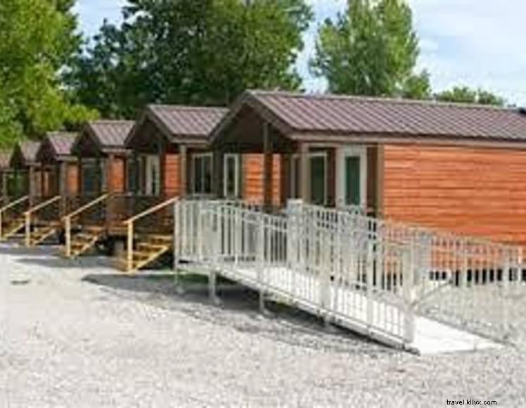 Country Fresh: Restaurant, Farmers Market & Cozy Cabins in Sturgis, KY