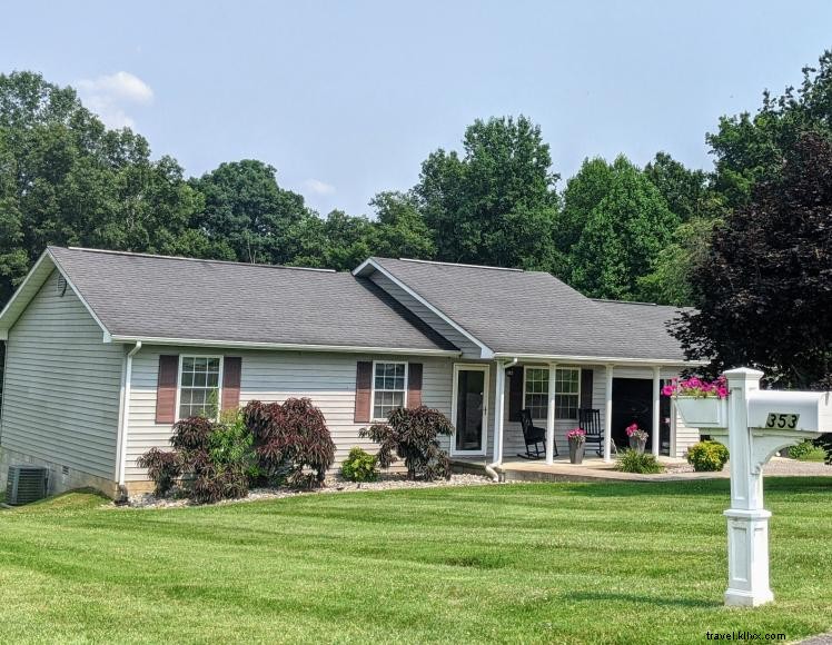 Creekhouse – A Tranquil Lake Cumberland Retreat in Jamestown, KY