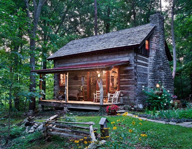 Captain’s Cabin Bed & Breakfast – Rustic Luxury & Culinary Experiences in Louisville, KY