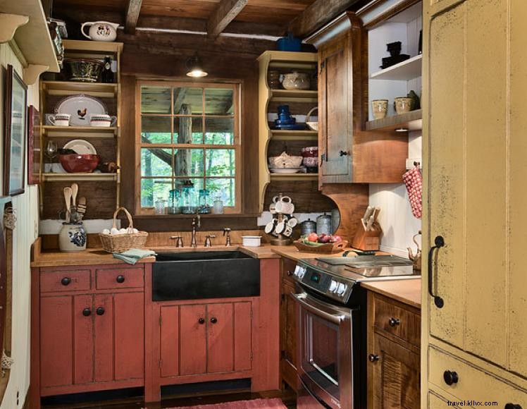 Captain’s Cabin Bed & Breakfast – Rustic Luxury & Culinary Experiences in Louisville, KY