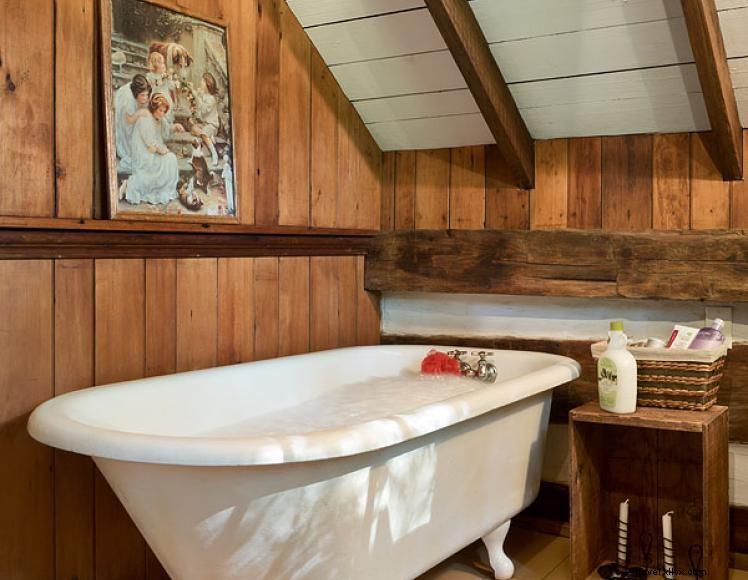 Captain’s Cabin Bed & Breakfast – Rustic Luxury & Culinary Experiences in Louisville, KY