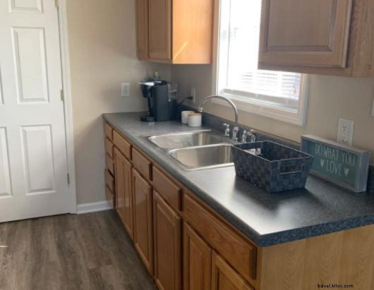 Cozy Apartment Retreat in Campbellsville – Minutes from Campus