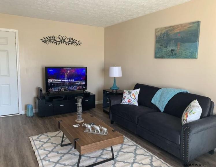 Cozy Apartment Retreat in Campbellsville – Minutes from Campus