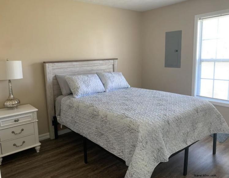 Cozy Apartment Retreat in Campbellsville – Minutes from Campus