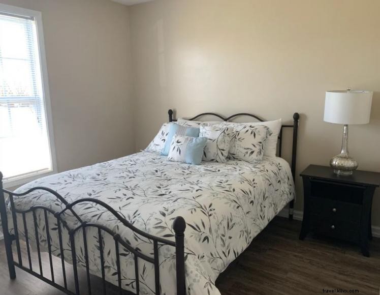 Cozy Apartment Retreat in Campbellsville – Minutes from Campus
