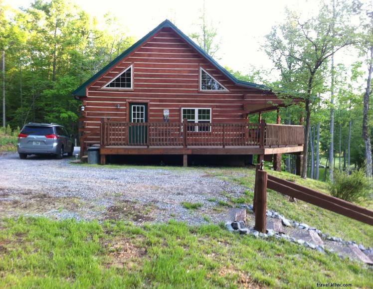 Cabins By the Creek – Rustic Getaway in Cadiz, KY