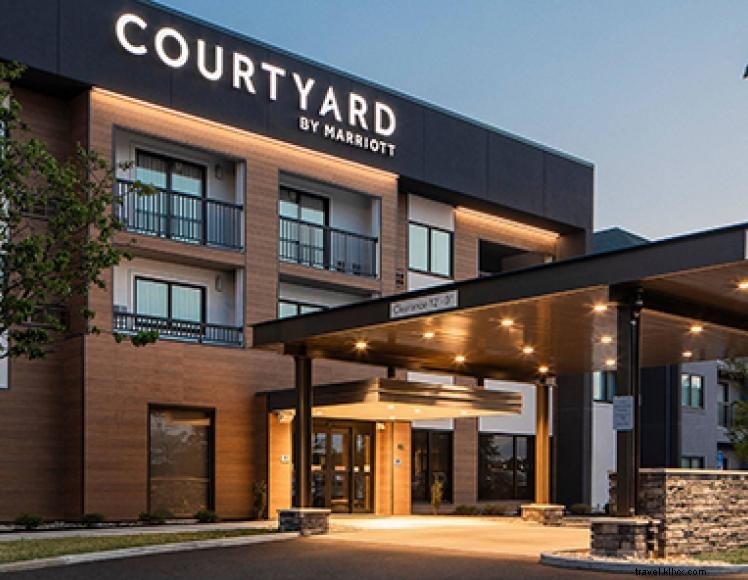 Courtyard by Marriott Cincinnati Airport South – Premium Comfort & Convenient Location