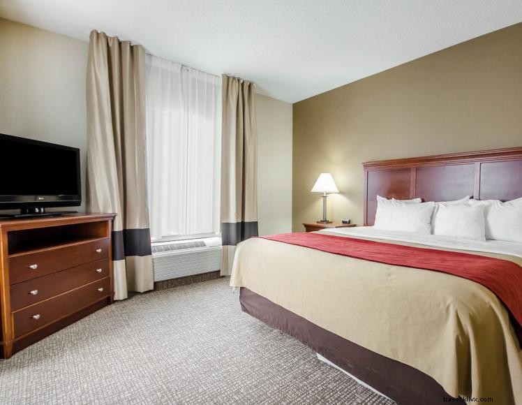 Comfort Inn Southwest – Newly Renovated Hotel Near Louisville Attractions