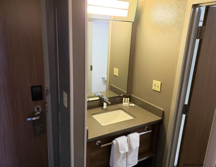 Courtyard by Marriott Cincinnati Airport – Trusted Comfort Near CVG