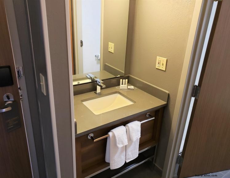 Courtyard by Marriott Cincinnati Airport – Trusted Comfort Near CVG