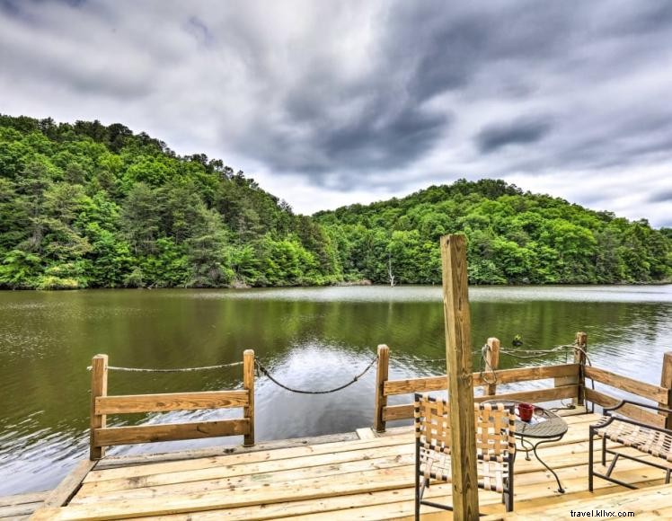 Casa dei Nonni – 4‑Bedroom Lakeside Retreat with Private Dock