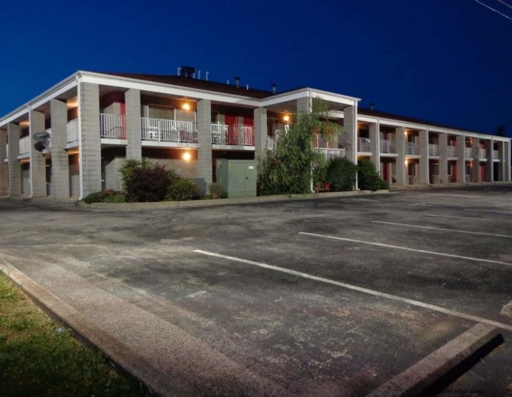 Campton Parkway Inn – Modern Comfort Near Natural Bridge & Red River Gorge
