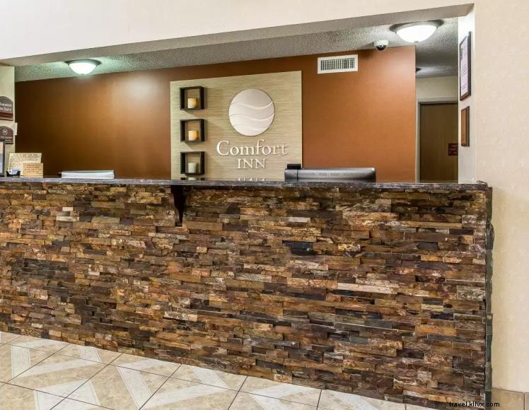Comfort Inn & Suites Paducah – Luxury Suites, Pool, & Business Center