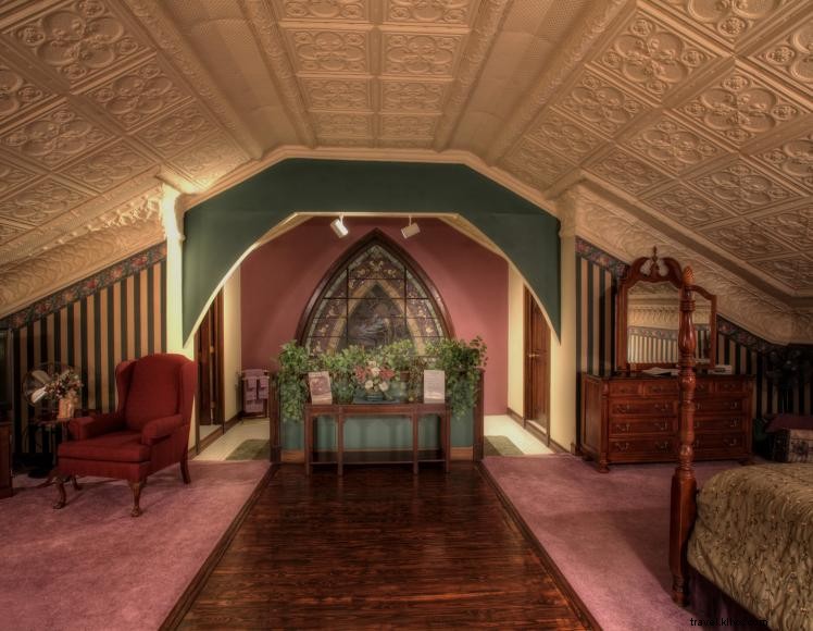 Christopher’s Bed & Breakfast – Historic Victorian Inn in Bellevue, KY