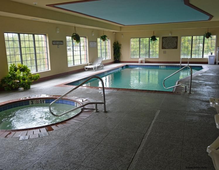 Comfort Suites Elizabethtown – Suites, Free Breakfast & Indoor Pool