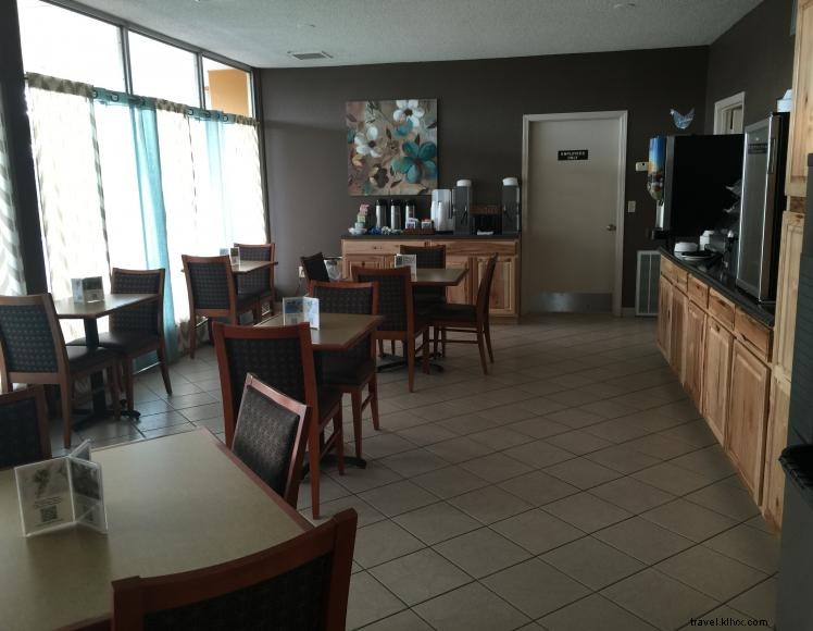 Comfort Suites Elizabethtown – Suites, Free Breakfast & Indoor Pool