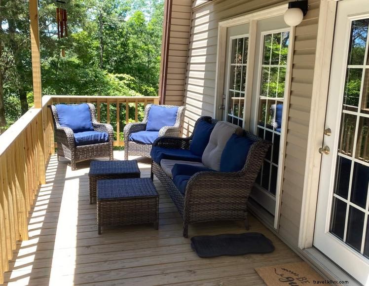 Cumberland Lodge – Premium Lake Cumberland Cabin Retreat in Jamestown, KY