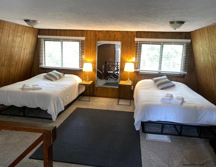 Cumberland Lodge – Premium Lake Cumberland Cabin Retreat in Jamestown, KY