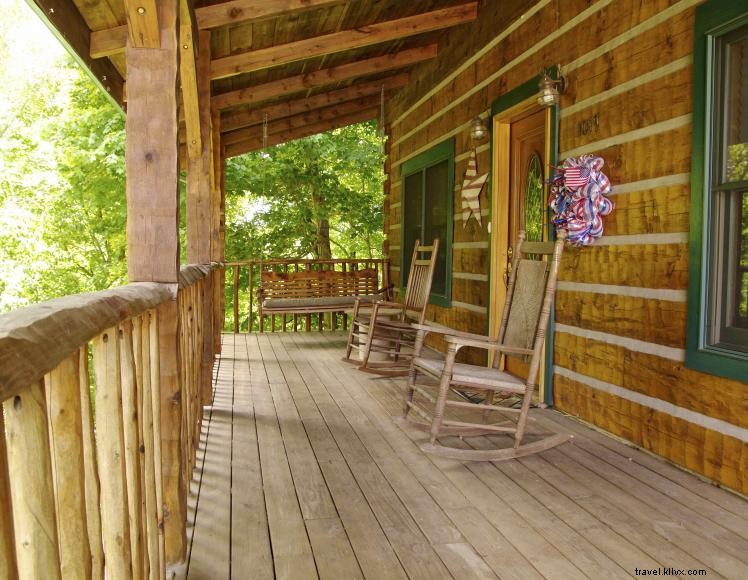 Cabin on the Hill – Authentic Log Cabin Retreat in Russell Springs, KY